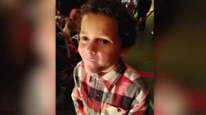 Craquez pour l'un de nos nombreux modèles de vêtements pour les garçons. Un Enfant De 9 Ans Se Suicide Apres Avoir Fait Son Coming Out
