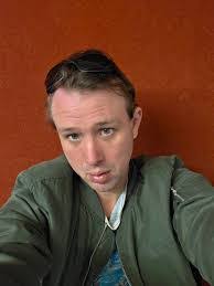 Cara Odell's Instagram, Twitter & Facebook