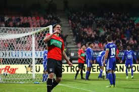 Belgische profvoetballer moet maand de cel in na organiseren lockdownfeestje. De Opstelling De Gier Moet Weer Schuiven Door Blessure Bossaerts