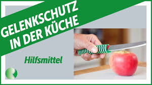 Menschen mit gicht sollten daher besonders darauf achten, so wenige purine wie möglich über die nahrung aufzunehmen, um die folgende tabelle listet einige lebensmittel auf, die reich an purinen sind und daher nur in maßen genossen werden sollten Ernahrung Deutsche Rheuma Liga Bundesverband E V