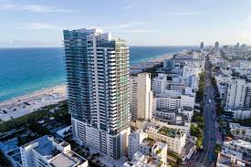 Chyna began to focus on stripping and modelling, taking the name blac chyna on. Fire At Miami S Setai Hotel Sends Billionaires Fleeing For The Exits