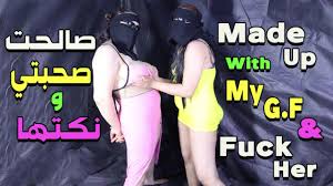 سارة ومنة المتناكة بيلعبو فى كس بعض وكل وحدة تجيب شهوتها من كسها وتغرق  ملاية السرير - Pornhub.com