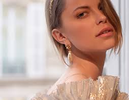 Ss20 Projects :: Photos, videos, logos, illustrations and branding ::  Behance