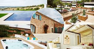 During season 3 of love island uk, contestants mike thalassitis and sam gowland became the first islanders to return to the villa having been dumped from the island. Love Island Villa S Exact Location Revealed On Google Earth Coventrylive