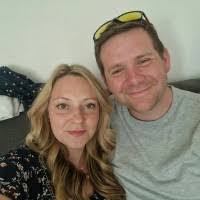 Amber Welling's Instagram, Twitter & Facebook