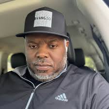 A couple of quick 🔥🏈🏈 from my guy Reggie The Roll