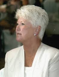 Ellen Herrington's Instagram, Twitter & Facebook