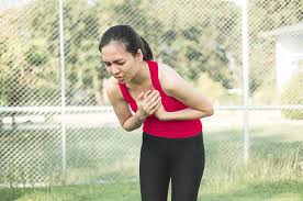 Seperti apa rasanya sakit perut sebelah kanan bawah? Dada Sakit Serasa Ditusuk Jarum Inilah 12 Gejala Lain Penyakit Pleuritis