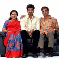 விஜய்) (born joseph vijay chandrasekhar on june 22, 1974)2 is an indian film actor and playback singer, who is based in the cinema of tamil nadu. Vijay Actor Wiki Age Wife Family Children Biography Caste More Bigstarbio