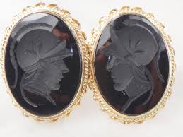 Expressed as a percentage, the pure gold in a piece of 14k gold jewelry accounts for 58.3% of the total metal. Vintage 14k Gold Cufflinks Onyx Cufflinks Black Onyx Soldier Etsy