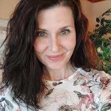 Dawn Ringer's Instagram, Twitter & Facebook