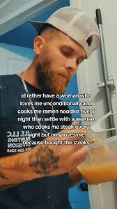 Chris Drozdowski's Instagram, Twitter & Facebook