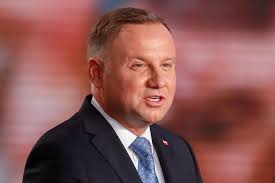 Mai 1972 in krakau) ist ein polnischer politiker und seit august 2015 präsident der republik polen. Kaczynskis Kugelschreiber Andrzej Duda Setzt Auf Eine Zweite Amtszeit Tageblatt Lu Tageblatt Lu