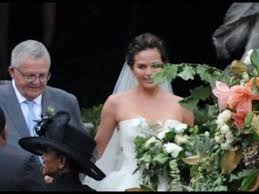 The ceremony took place by the beach. John Legend Chrissy Teigen Wedding In Italy Youtube