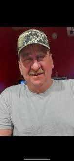 Glenn Mcdermott's Instagram, Twitter & Facebook