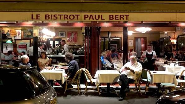 18 Rue Paul Bert – L'institution absolue du bistrot parisien classique, célèbre pour son steak au poivre mythique, ses frites maison et son ardoise canaille.