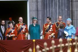 This is a formal military parade and those attending are encouraged to look smart. 2021 Alle Unsere Koniglichen Lieblingsmomente Von Trooping The Colour Nach Der Diesjahrigen Veranstaltung Werden Abgesagt Gettotext Com