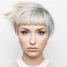 Layered short bob haircut with fringe Short Pastel Hairstyle With Blunt Bangs For Fine Thin Hair Hairstyles Weekly