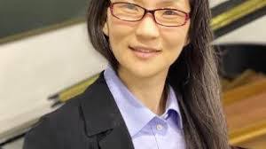 Kyong Lee's Instagram, Twitter & Facebook