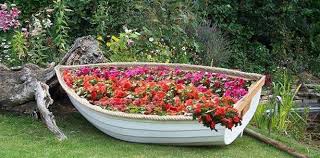 A step by step video of how i built a garden planter out of pallets in the style of a boat for my mother in laws garden. Aveton Gifford Boat Planters Somebody Contacted Ian Facebook