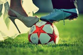 Aturan mengenai bentuk dan ketentuan lebih lanjut tercantum dalam pasal pertama dari lotg, the field of play. Sepakbola Adalah Cinta Cinta Adalah Sepakbola Pandit Football Indonesia
