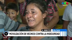 ALTO VERDE AISLADO POR EL ESTADO DE LAS CALLES.