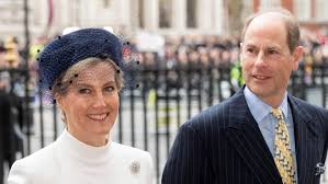 Niet alleen zou jeffrey de seksuele escapades van prins andrew (60) in zijn huis hebben gefilmd, ook bekeek hij de beelden samen met zijn madam. Prins Edward En Sophie Krijgen Belangrijkere Rol Royals Telegraaf Nl