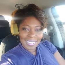 Yolanda Bowles (@QueenYolandaP)