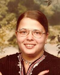 Kay Lile's Instagram, Twitter & Facebook