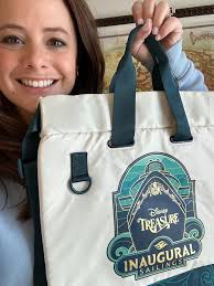 Support for Disney Cruise First-Timers and Dealing with Negativity