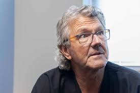 Schmidt, Saez reflect