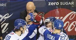 Boyle jednoducho zakryl puk obrovitým telom. Slovensko Po Skvelom Vykone Zdolalo Usa 4 1 Ms V Hokeji 2019