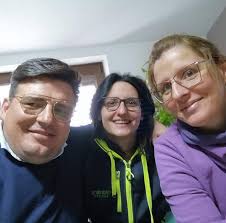 Oggi pomeriggio nella piccola chiesa di Locati(Bompietro)dove era nato il  24 giugno 1944 , si è svolto il funerale di Enzo Fili' (il primo a sinistra  nella foto)già presidente per tanti anni