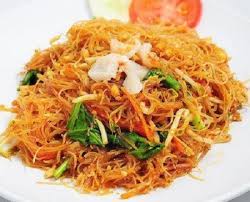 Goreng sampai matang dan kering. Resep Dan Cara Membuat Bihun Goreng Rumahan Yang Sederhana Nan Spesial Selerasa Com