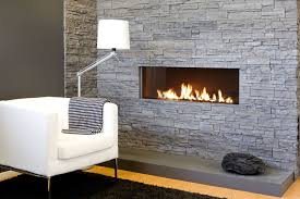 L'inserto a pellet aria potrà essere rivestito dalle mani abili di un muratore o scegliendo un rivestimento creato dalla casa produttrice pronto per essere installato. 60 Immagini Di Camini Moderni Da Interno Mondodesign It