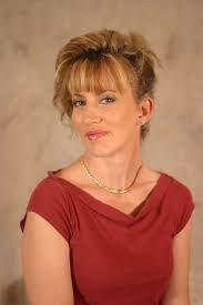 Elizabeth Whetstone's Instagram, Twitter & Facebook