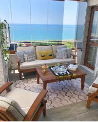 Goruntunun Olasi Icerigi Oturan Insanlar Masa Okyanus Oturma Odasi Bitki Gokyuzu Ic Mekan Ve Acik Hava Goruntuler Ile Dekor Ic Mekan Oturma Odasi