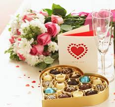 Nozze di smeraldo, 40 anni di passione una guida su cosa regalare all'anniversario matrimonio 40 anni. Anniversario Di Matrimonio E Di Fidanzamento Le Idee Regalo Unadonna