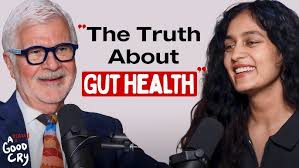 The Big Bang Theory's Kunal Nayyar Signs His Book 'Yes, My Accent Is Real' 