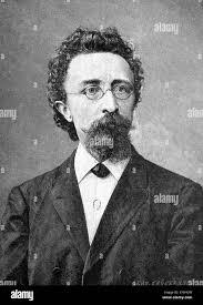 Rose Shada's Instagram, Twitter & Facebook