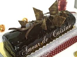Recette Genoise Buche Chocolat De Noel Ou Reveillon Au Glacage Miroir Au Chocolat Amour De Cuisine Recipe Desserts Food Cake