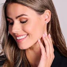 Donna Rotondo's Instagram, Twitter & Facebook