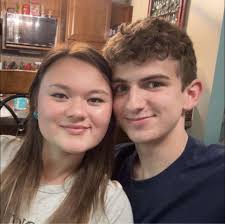 Mysterious explosions or fireworks in Caldwell Kansas area