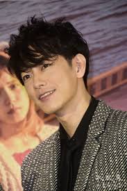 佐藤健見面會門票秒殺 誇田中裕子氣場強大 台灣大紀元 japanese men celebrities takeru sato