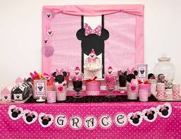 I love a good birthday party and was thrilled to be part of the cutest minnie mouse first birthday party for my blogging friend's daughter. Party Decorations Home Garden Minnie Mouse Birthday Party Centerpiece Voipnirvana Com