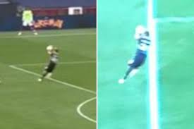 Check out his latest detailed stats including goals, assists, strengths & weaknesses and match ratings. Chelsea Fans Fume At Var After Arsenal Keeper Emiliano Martinez Goes Unpunished For Blatant Handball