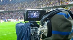 Nu stiu ce meciuri se joaca azi dar in orce caz te poti uita pe dolce sport, sport.ro. Fcsb Viitorul Si U Craiova Joaca Astazi In Europa League Iata Programul Si Unde Pot Fi Vazute Meciurile Mobile