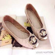 แบบขายด ค ะ พร อมส ง รองเท าหน งน ม style brand lv ด านหน าแต งอะไหล logo lv ประด บโบหน งแก ว ส ง 1 ซม พ นด านในบ นวมน มใส สบายเท า match ได คร ม ดำ ส