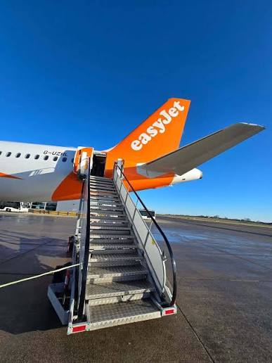easyJet - Quella magnifica sensazione: quando tra te e la tua vacanza  mancano solo pochi gradini ✈️ 📸 netherleigh.bedandbreakfast