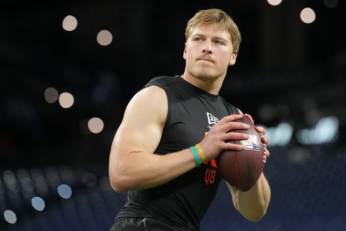Eagles draft North Dakota State QB Cole Payton - National Football ...